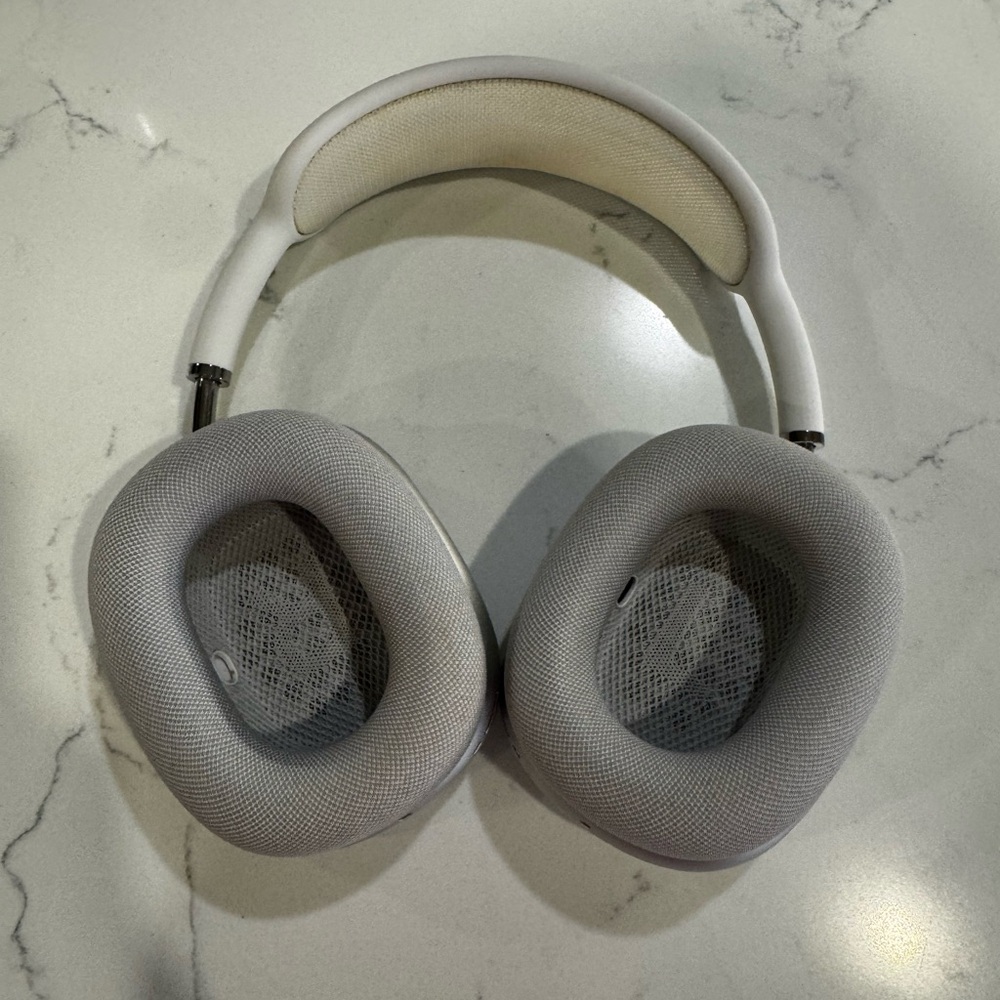 Apple AirPods Max - Picture 2 of 7